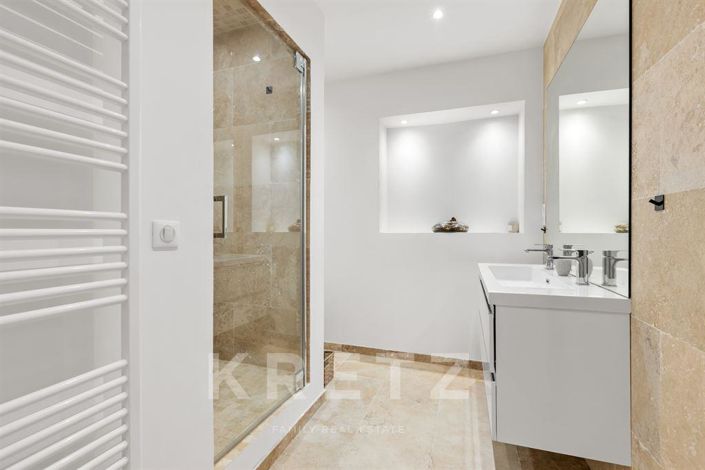 Image No.13-4 Bed House for sale