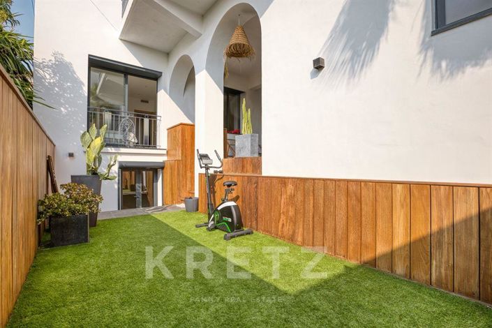 Image No.20-4 Bed House for sale