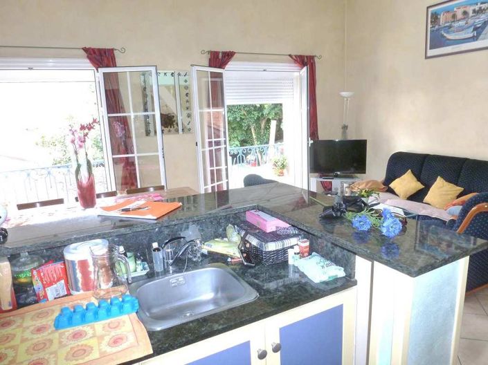 Image No.8-2 Bed House for sale