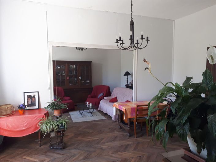 Image No.5-8 Bed House for sale