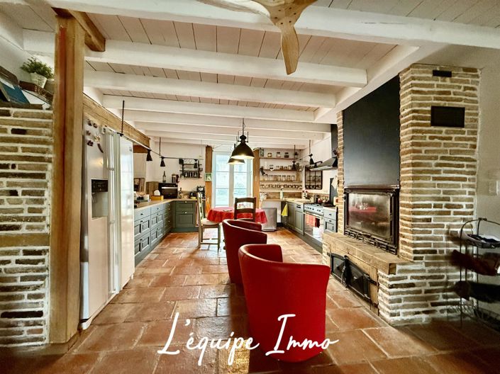 Image No.6-4 Bed House for sale