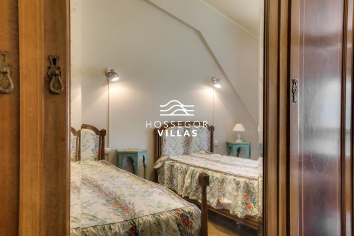 Image No.12-11 Bed House for sale