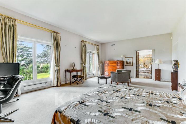 Image No.5-5 Bed House for sale