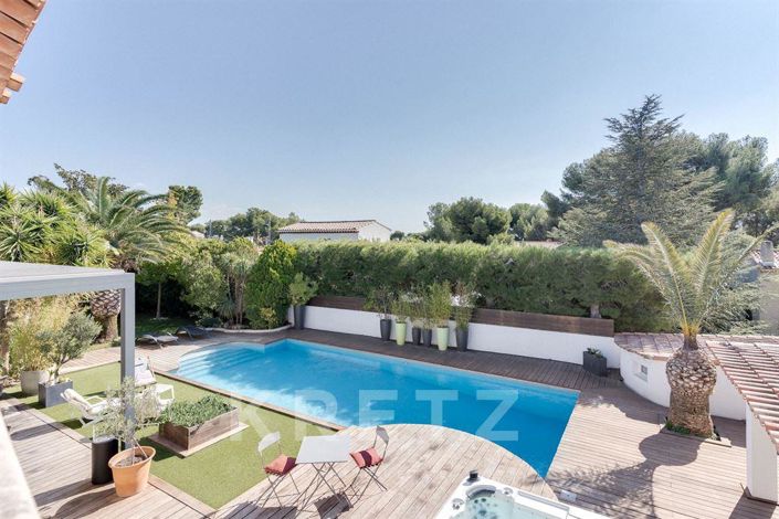 Image No.10-5 Bed House for sale