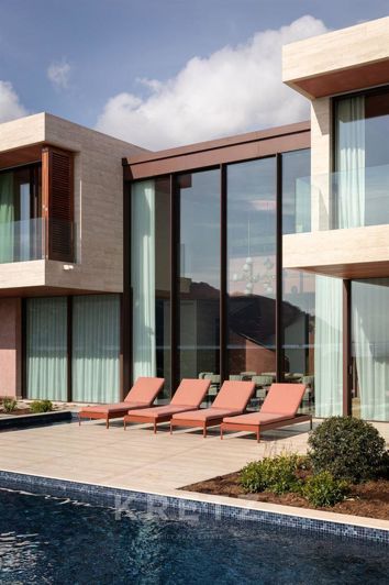 Image No.14-4 Bed Property for sale