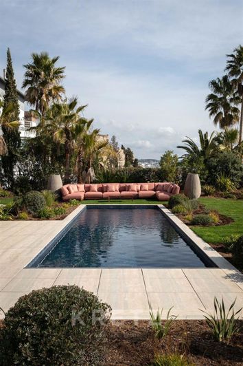 Image No.4-4 Bed Property for sale