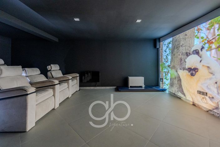 Image No.17-5 Bed House for sale