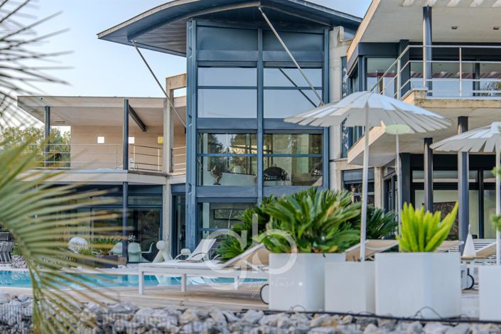 Image No.2-5 Bed House for sale