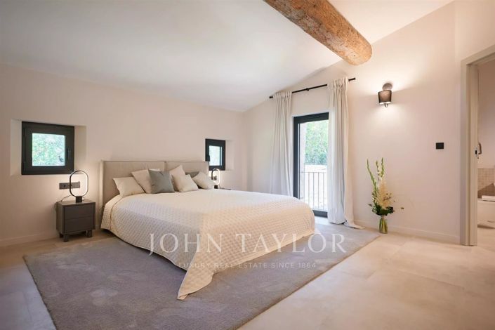 Image No.15-6 Bed House for sale