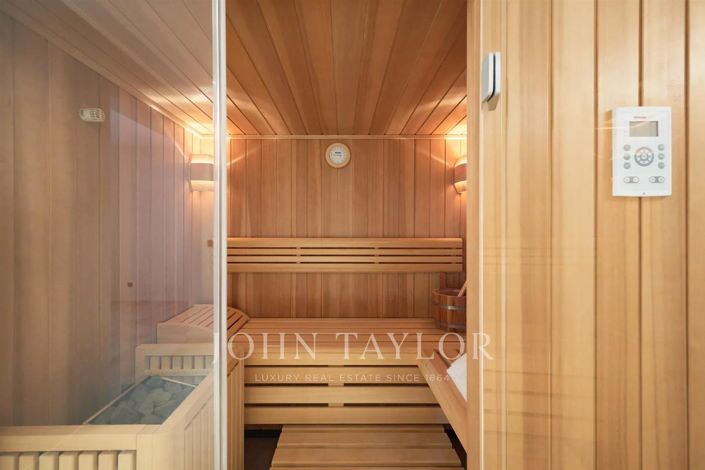 Image No.19-6 Bed House for sale