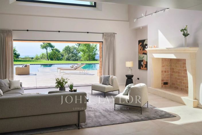 Image No.4-6 Bed House for sale