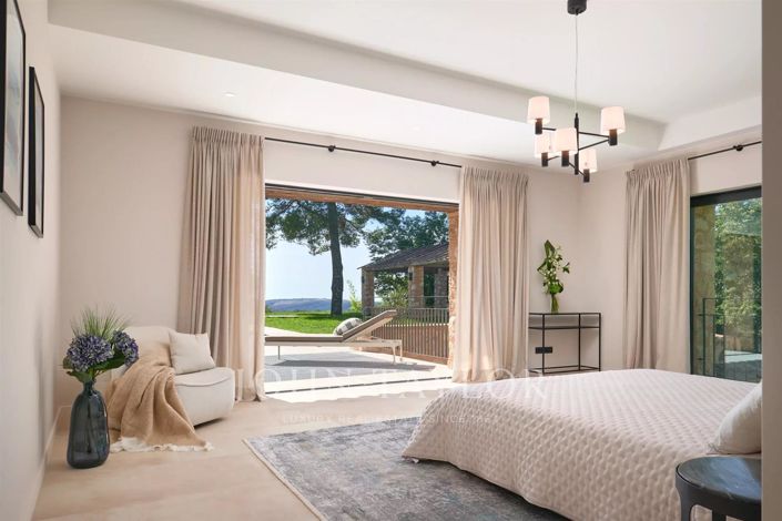 Image No.7-6 Bed House for sale