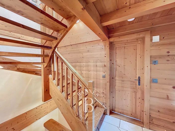 Image No.17-4 Bed House for sale