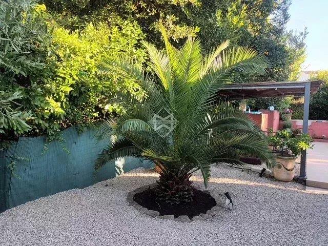 Image No.9-2 Bed House for sale