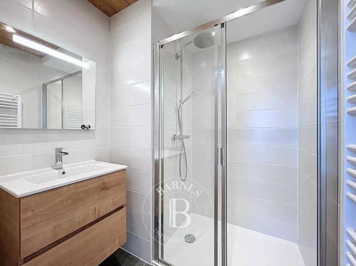 Image No.21-5 Bed Apartment for sale