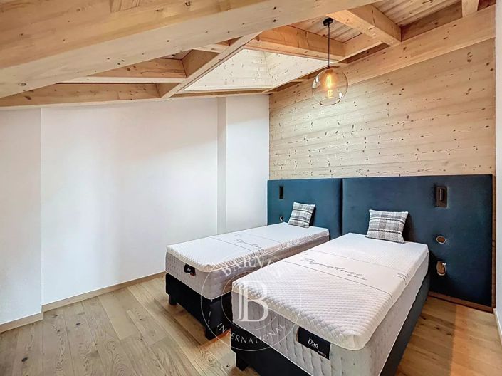 Image No.25-5 Bed Apartment for sale