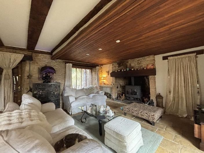 Image No.8-5 Bed House for sale