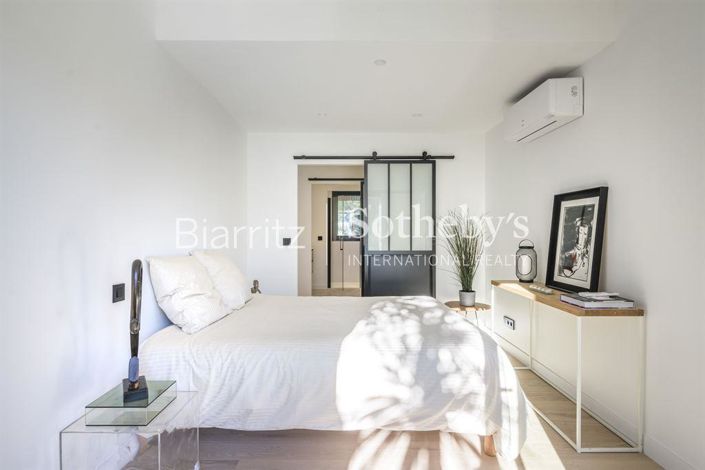 Image No.7-4 Bed House for sale