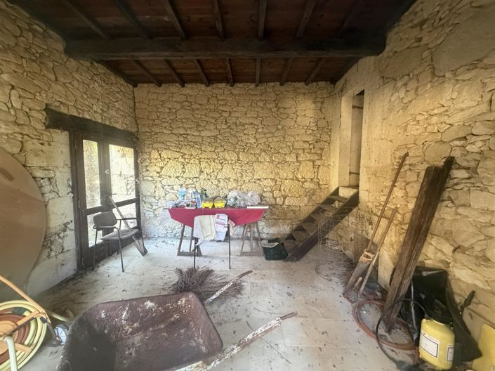 Image No.20-5 Bed House for sale