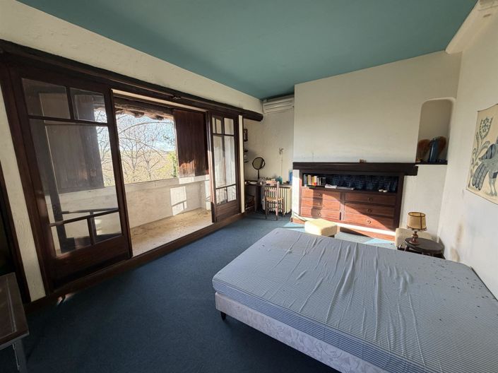 Image No.9-5 Bed House for sale