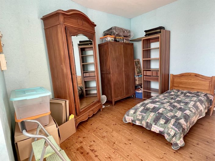 Image No.13-3 Bed House for sale