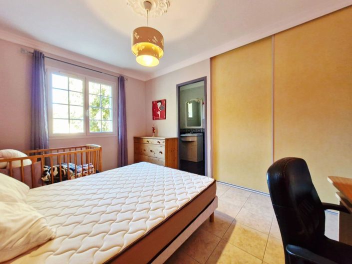 Image No.14-4 Bed House for sale