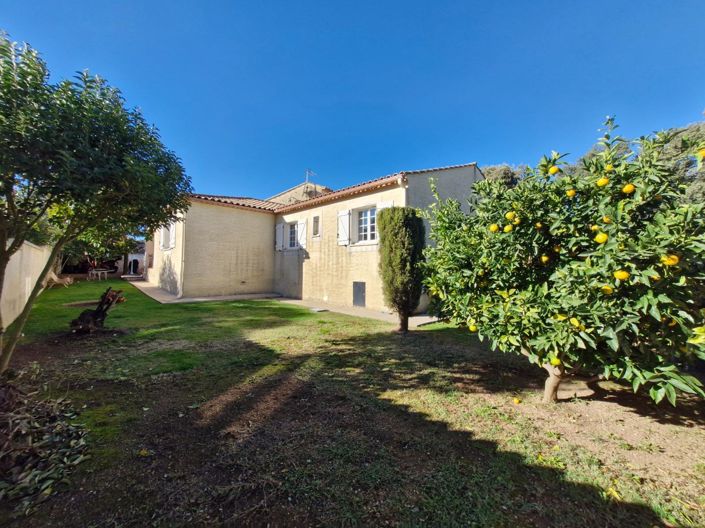 Image No.17-4 Bed House for sale