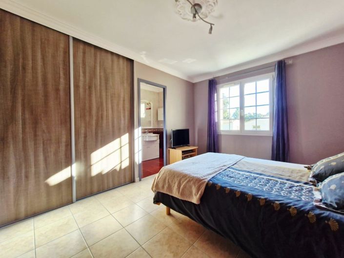 Image No.9-4 Bed House for sale