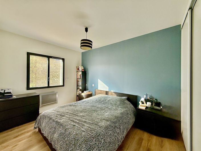 Image No.8-4 Bed House for sale