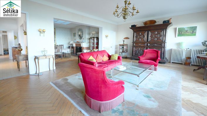 Image No.10-8 Bed House for sale