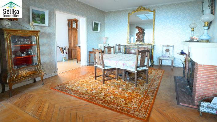 Image No.11-8 Bed House for sale