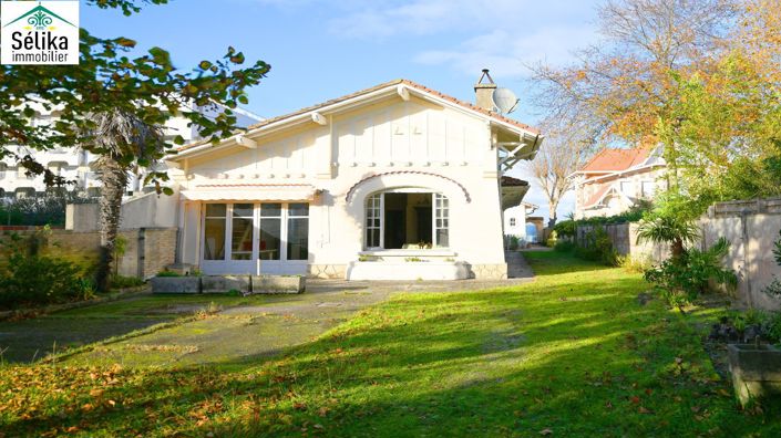 Image No.3-8 Bed House for sale