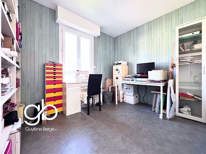 Image No.10-5 Bed House for sale