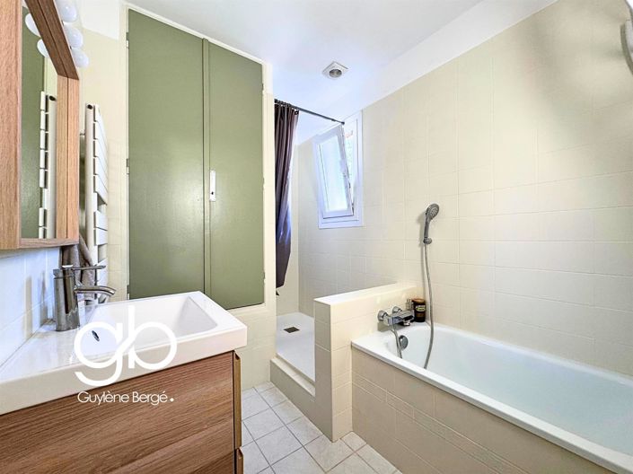 Image No.12-5 Bed House for sale