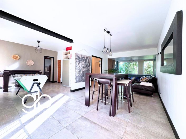 Image No.4-5 Bed House for sale