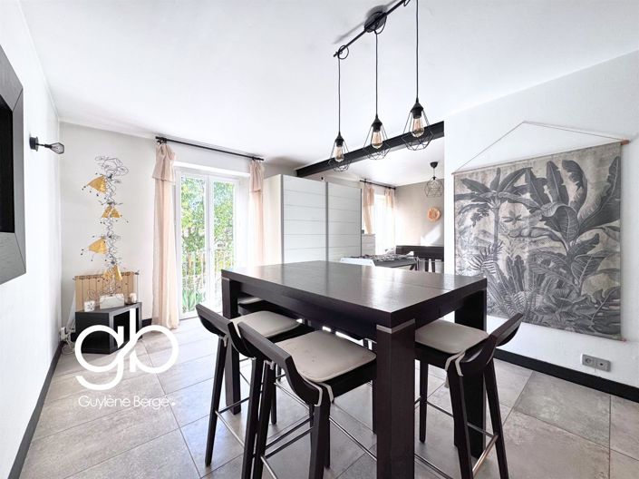 Image No.6-5 Bed House for sale