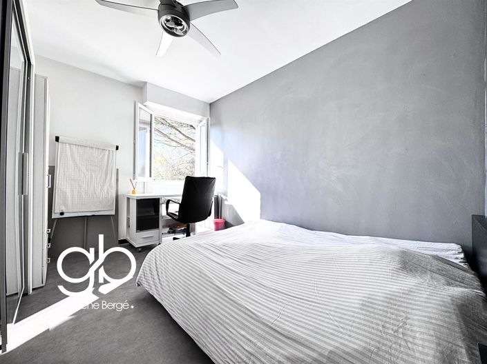 Image No.9-5 Bed House for sale