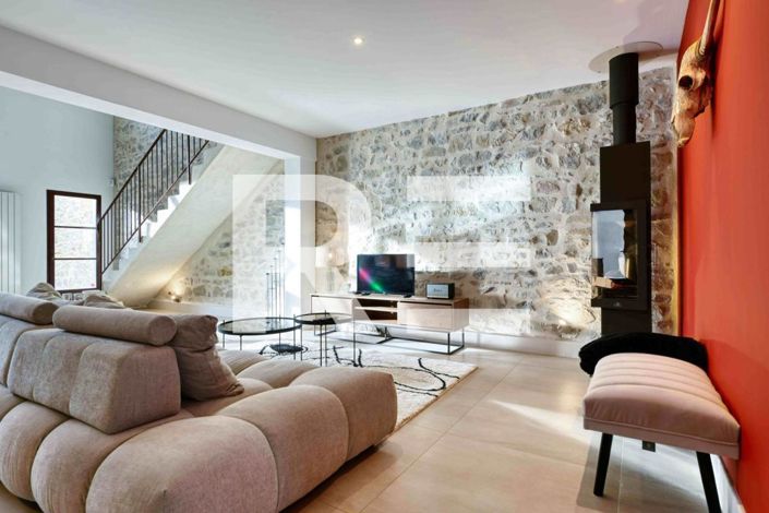 Image No.2-3 Bed House for sale