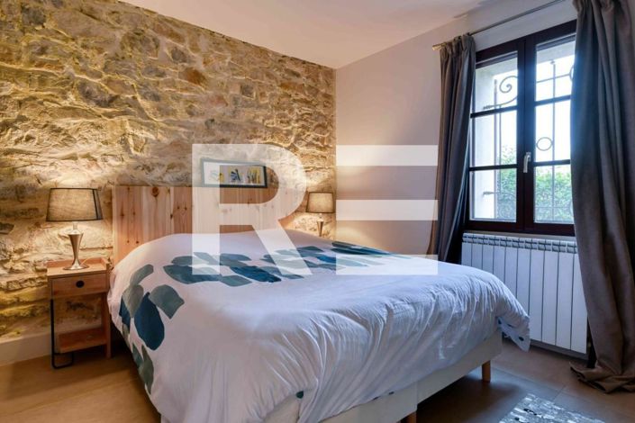 Image No.8-3 Bed House for sale