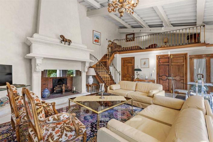 Image No.16-5 Bed House for sale