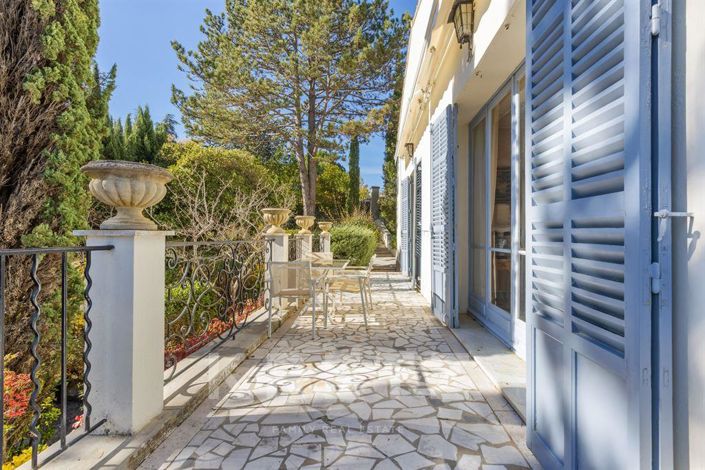 Image No.20-5 Bed House for sale