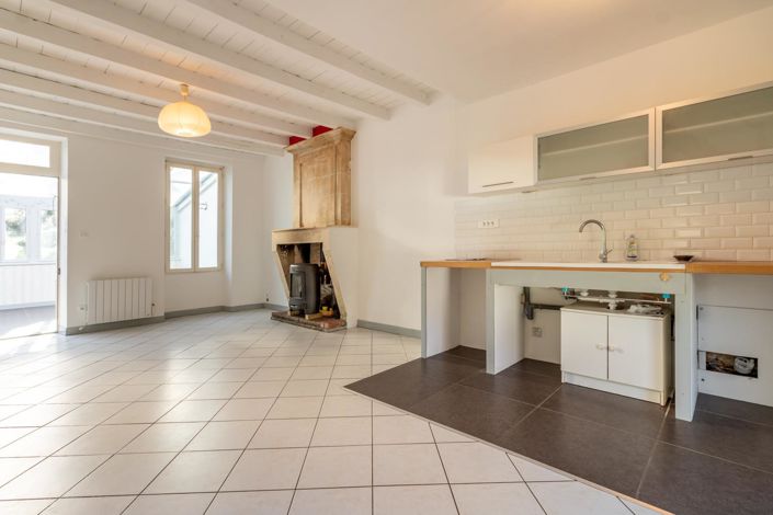 Image No.8-1 Bed House for sale