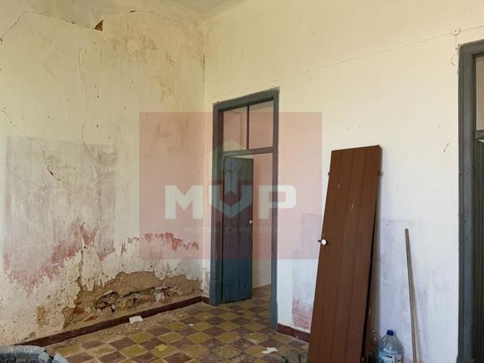 Image No.14-4 Bed House for sale