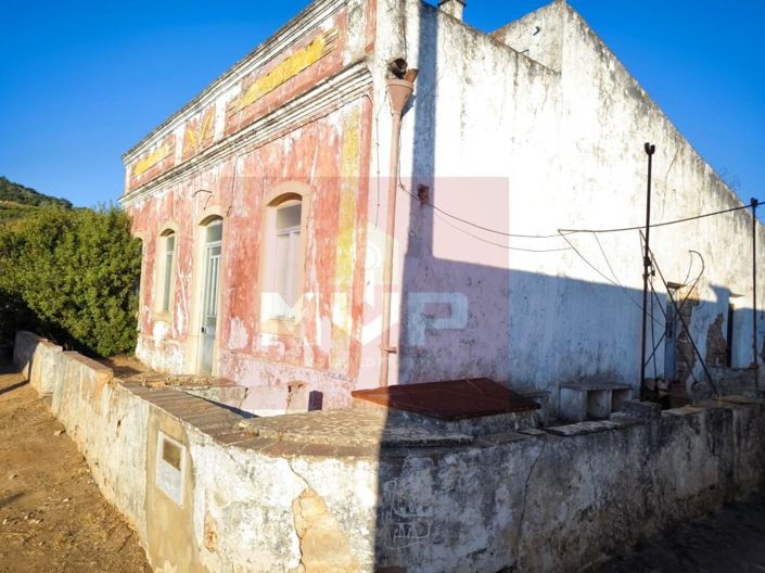 Image No.3-4 Bed House for sale