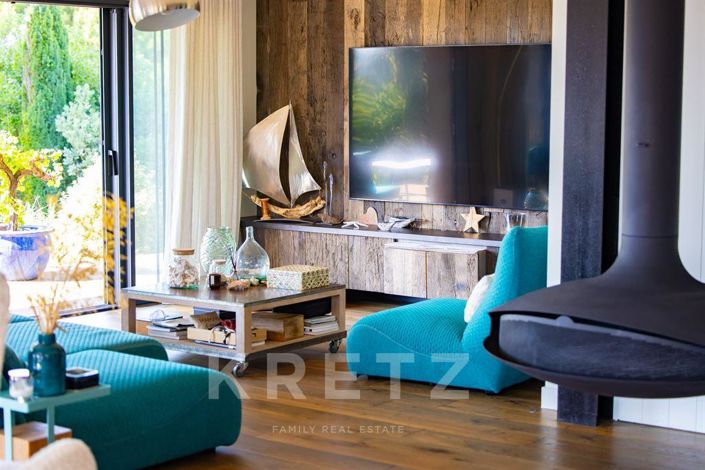 Image No.8-4 Bed House for sale