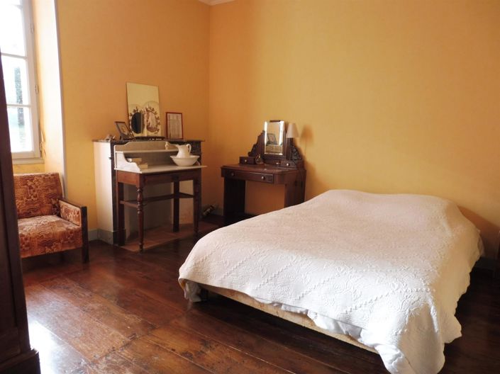 Image No.25-5 Bed House for sale