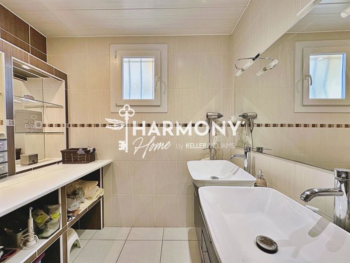 Image No.9-4 Bed House for sale