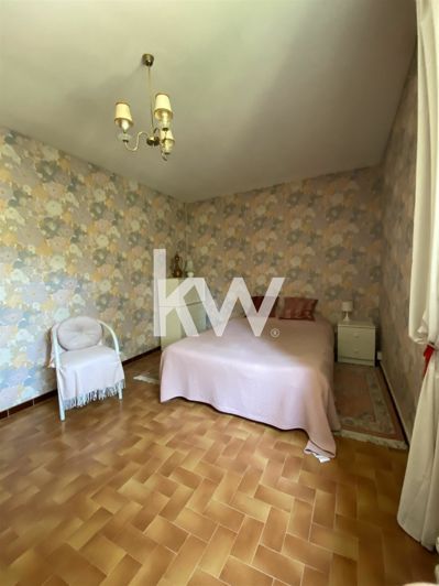 Image No.5-6 Bed House for sale