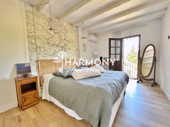 Image No.12-8 Bed House for sale