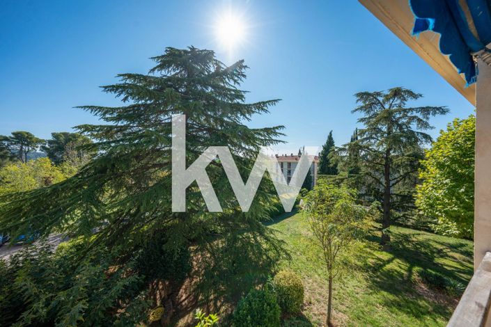 Image No.10-3 Bed Apartment for sale